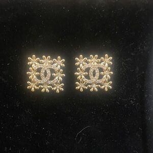 Gold CC Floral Earrings